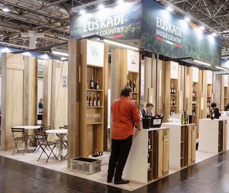 43 bodegas vascas exponen sus vinos en ProWein 2024, la feria de bebidas más importante de Europa